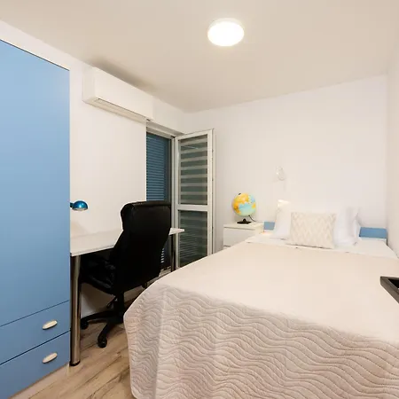 Apartament Mare Blue *
